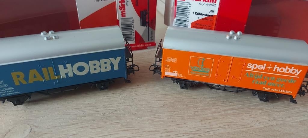 2 Märklin NS gesloten reclame goederenwagens in ovp, Wisselstroom, Wagon, Ophalen of Verzenden, Märklin