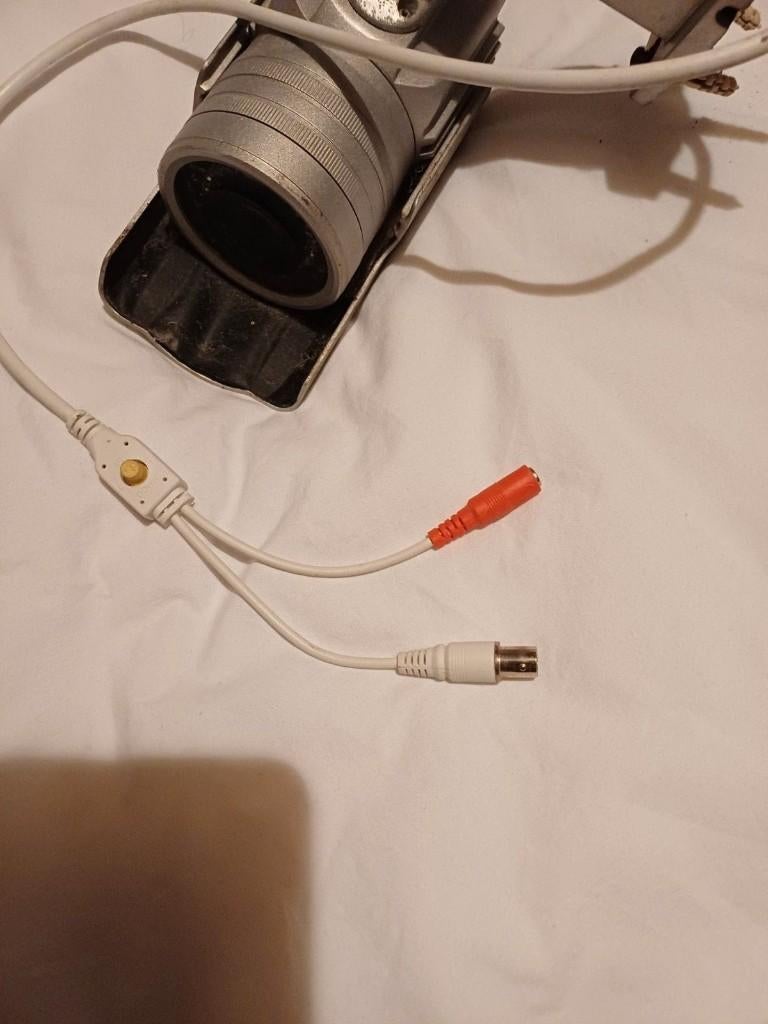 te koop gevraagd bascom camera met de aansluitsnoer zie foto, Ophalen of Verzenden, Gebruikt, Buitencamera