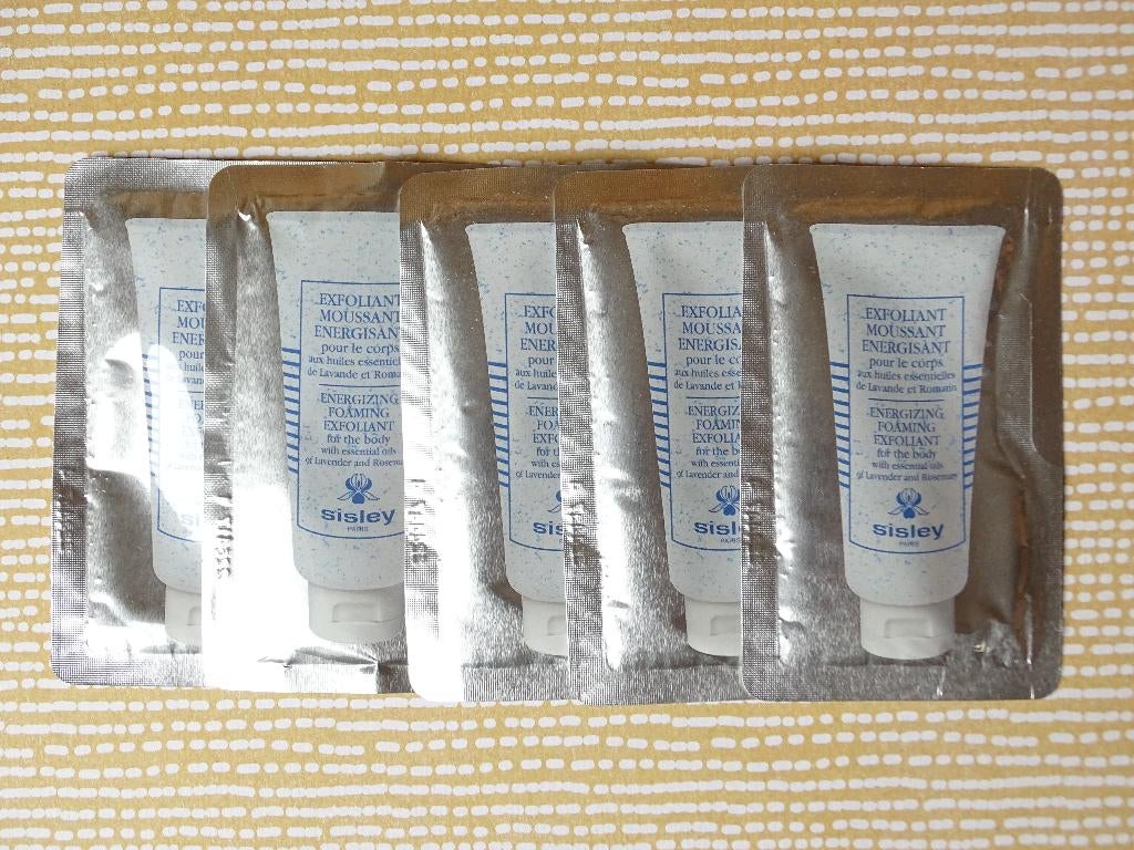 Sisley Energizing Foaming Exfoliant for the body (5 proefjes, Ophalen of Verzenden, Nieuw, Overige typen