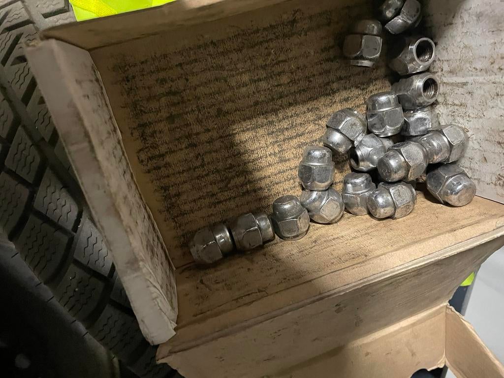 Winterbanden met velg Nissan, Ophalen