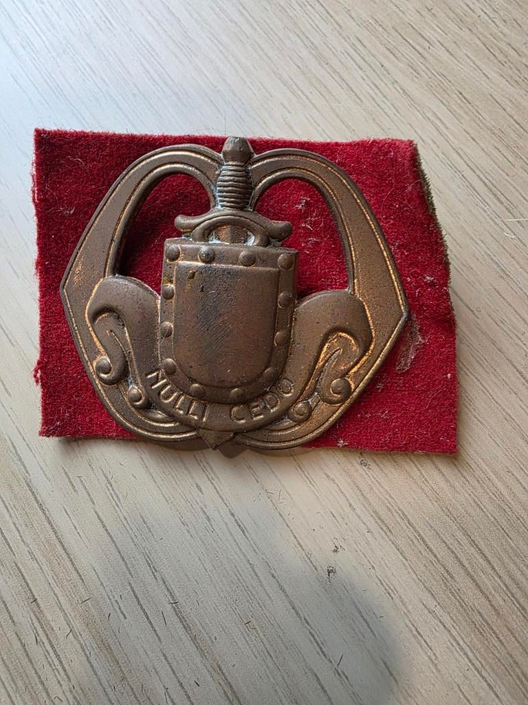 Nederlands baret embleem. Oude uitvoering, Ophalen of Verzenden, Landmacht, Nederland, Embleem of Badge