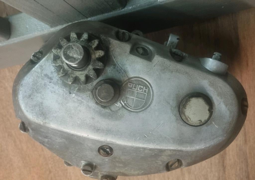 Wie o wie zou mij kunnen helpen aan een puch 4 speed blok, Ophalen, Gebruikt, Blok, Overige merken