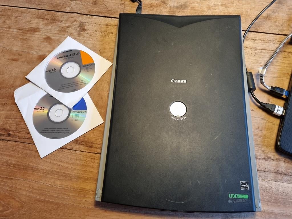 Canon CanoScan LiDE 25 Flatbed Scanner getest vintage, Computers en Software, Scanners, Canon, Gebruikt, Canon, M