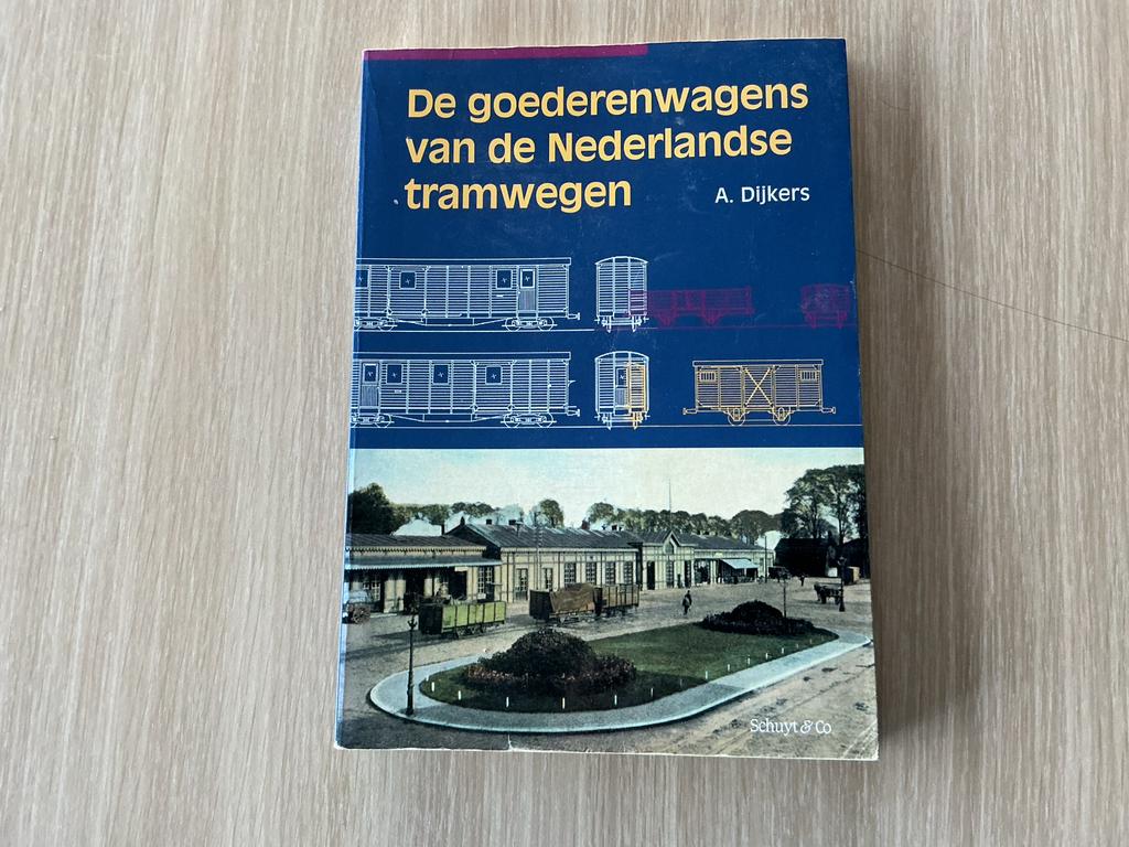 De goederenwagens van de Nederlandse tramwegen, Ophalen of Verzenden, Zo goed als nieuw