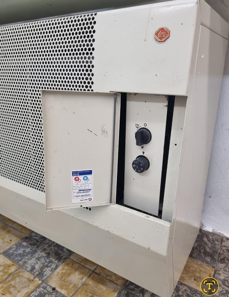 Dru Art 10 Gevelkachel met Doorvoer, Ophalen, 30 tot 80 cm, Gebruikt, Kachel