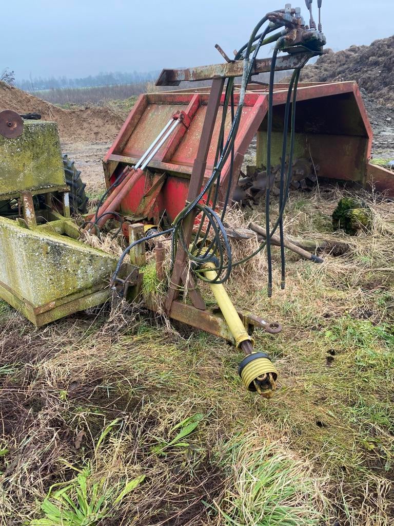 compostomzetter compostmachine kilverbak getrokken kraan, Ophalen, Grondbewerking