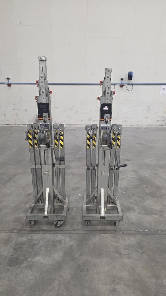 2 stuks - TE-074 - VMB - Truss lift, Muziek en Instrumenten, Licht en Laser, Ophalen, Gebruikt, Overige typen