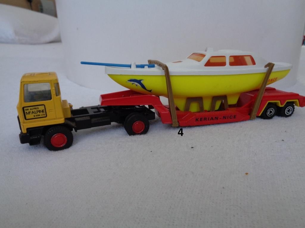 matchbox bedford tm met boten trailer, Ophalen of Verzenden, Zo goed als nieuw, Auto