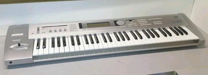 Korg triton Le keyboard music workstation in transportkoffer, Ophalen of Verzenden, Gebruikt, 61 toetsen, Korg