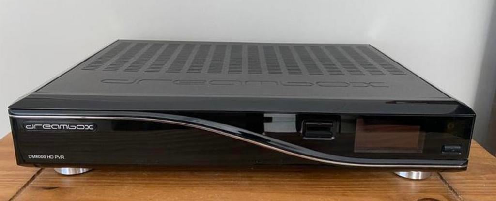 Te koop Dreambox DM8000 met 500GB harddisk., Audio, Tv en Foto, Schotelantennes, Zo goed als nieuw, Overige merken, Ophalen of Verzenden