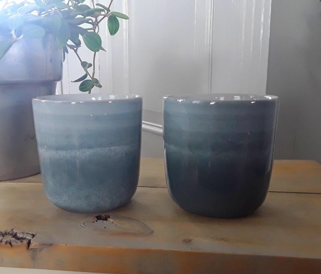 2 grote bekers - mokken - unieke blauwe glazuur - nieuw, Keramiek, Nieuw, Ophalen of Verzenden, Overige stijlen