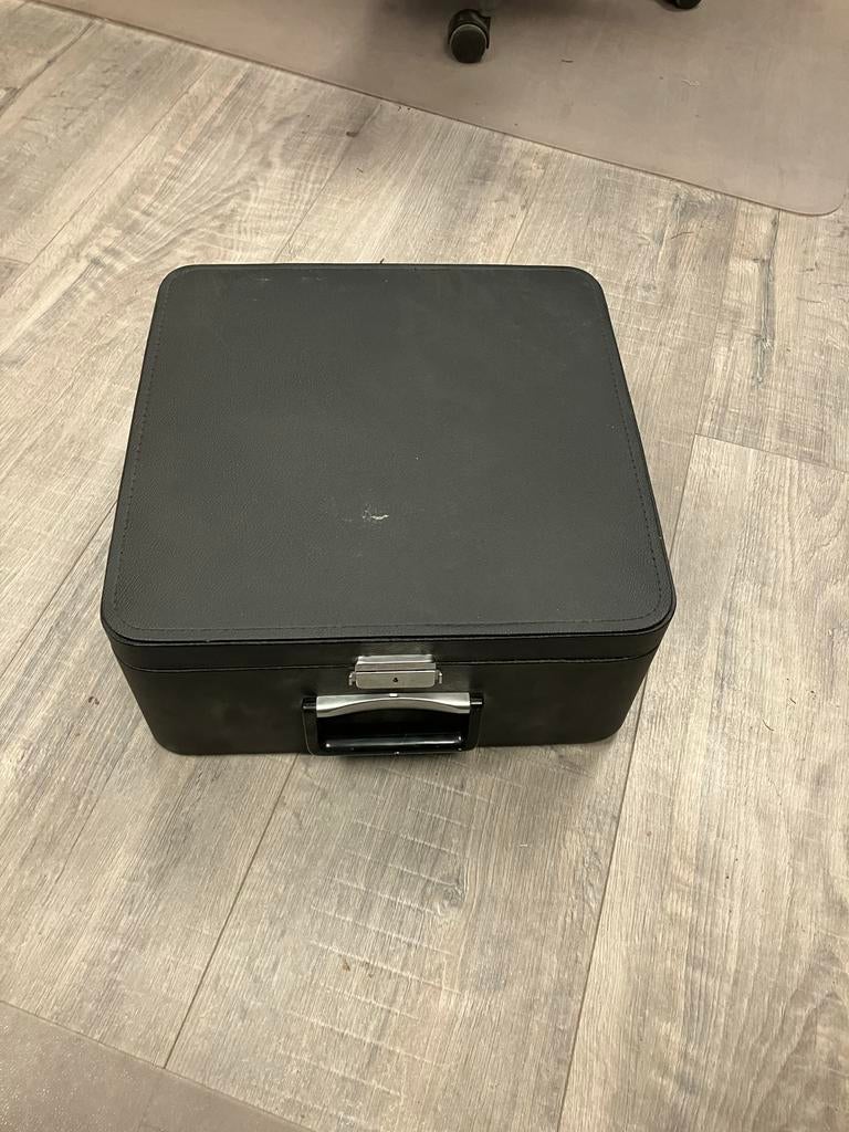 Olympia Monica typemachine in draagkoffer, Ophalen of Verzenden, Zo goed als nieuw