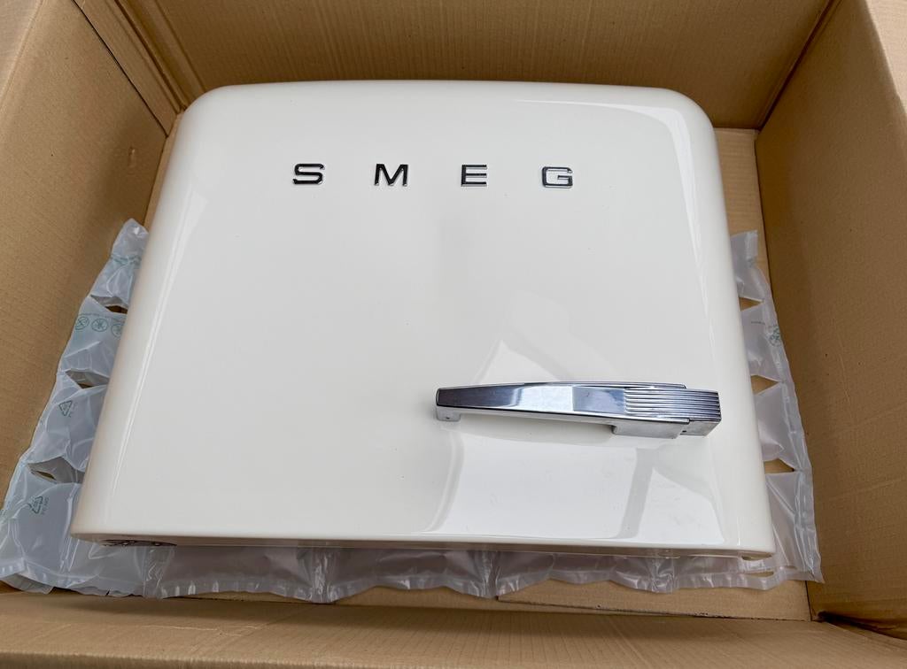 Smeg deur koelvriescombinatie, 200 liter of meer, Met aparte vriezer, Nieuw, 160 cm of meer