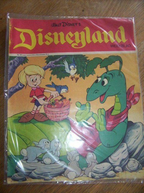 Disney blad Disneyland 44 - 1973 Peter en de Draak op voorka, Ophalen of Verzenden, Overige figuren, Gebruikt, Beeldje of Figuurtje