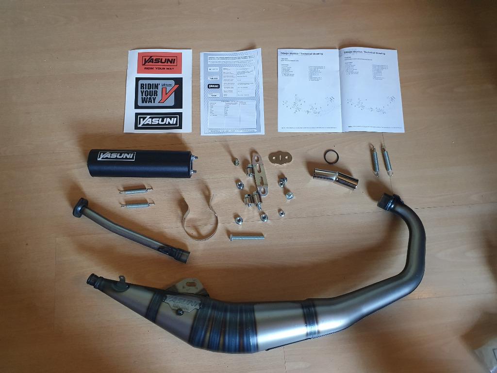 Uitlaat Yasuni R1 Yamaha TZR Zwart Aprilia SR Voca SCR AM6, Ophalen, R1, Nieuw, Yasuni