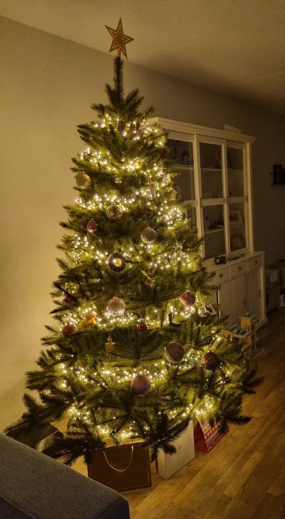 Triumph Tree Forest Frosted Pine-Kunstkerstboom-230cm- ZGAN, Diversen, Kerst, Ophalen, Zo goed als nieuw