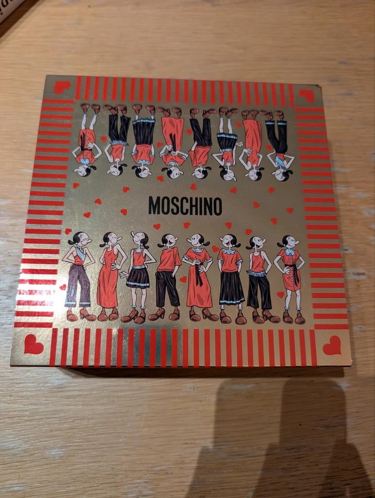 Moschino Cheap & Chic Eau de Toilette Geschenkset - Nieuw, Sieraden, Tassen en Uiterlijk, Ophalen of Verzenden, Nieuw