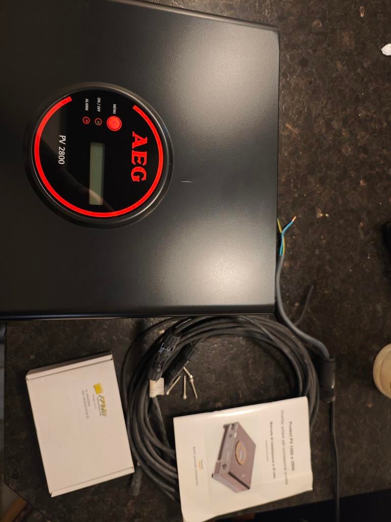 Growatt 3000TL, Aeg 2800, Doe-het-zelf en Verbouw, Zonnepanelen en Toebehoren, Ophalen of Verzenden, Overige typen