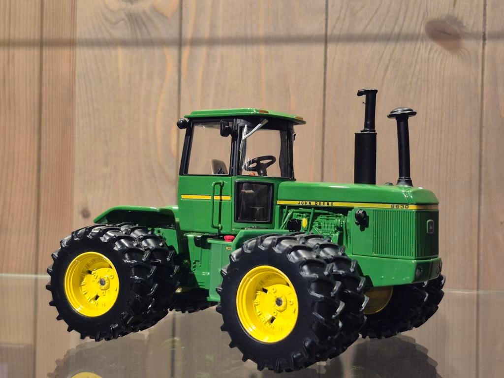 John deere 8630 ERTL, Ophalen of Verzenden, Zo goed als nieuw, Tractor of Landbouw, ERTL