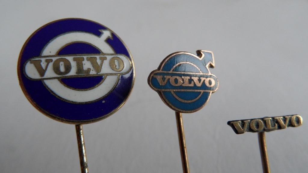 Volvo oldtimerauto spelden 3 x, Verzenden, Gebruikt, Merk, Speldje of Pin