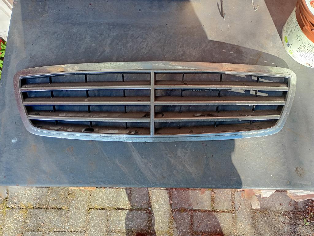 Grille Mercedes W203 Avantgarde (C-Klasse), Verzenden, Gebruikt, Mercedes-Benz, Motorkap
