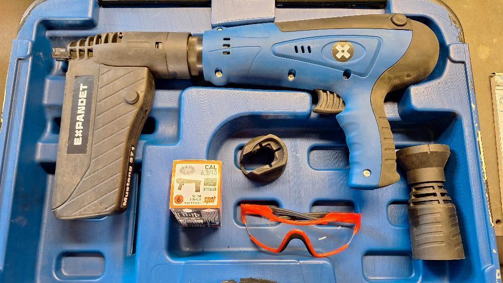 Expandet Mustang M371 schiethamer beton- staal schiethamer, ., Nieuw, Ophalen of Verzenden, .