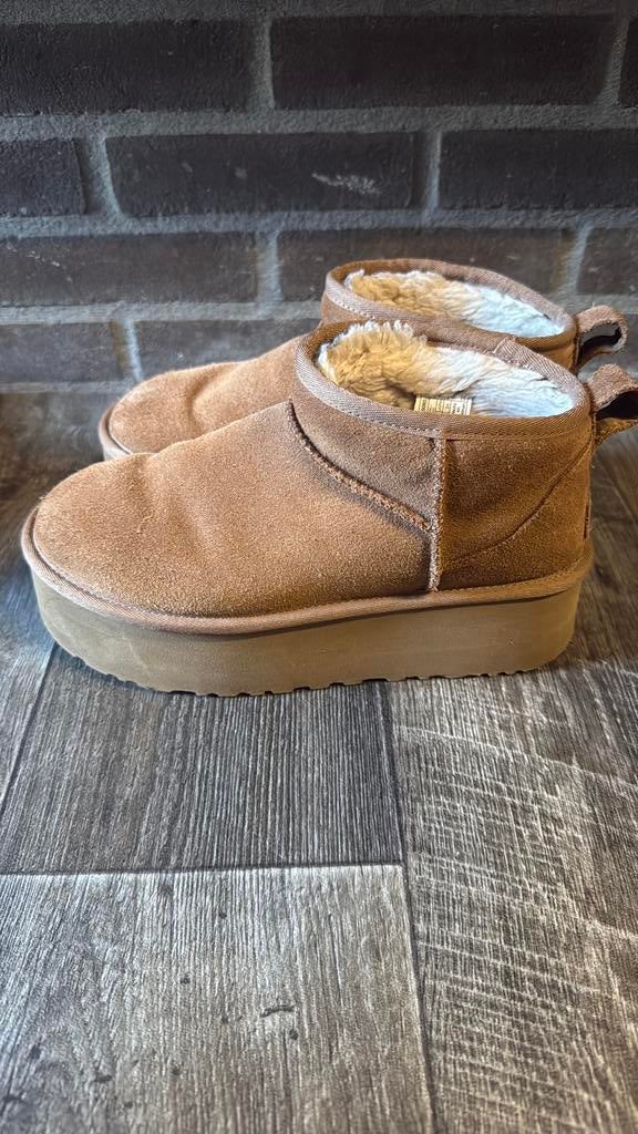 Ugg platform, Ophalen of Verzenden, Zo goed als nieuw, Bruin