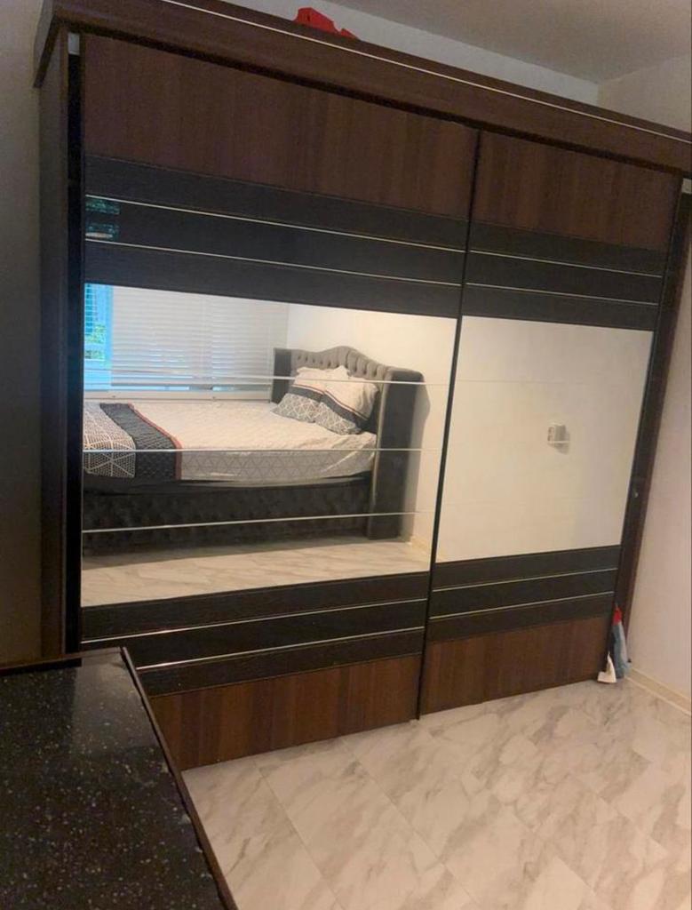 Schuifkast + bureau en spiegel, Ophalen, Zo goed als nieuw, 200 cm of meer