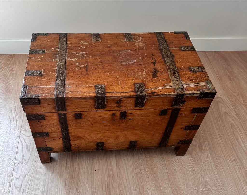 Antieke Engels eiken kist, Ophalen, Gebruikt, 50 tot 100 cm, Eikenhout