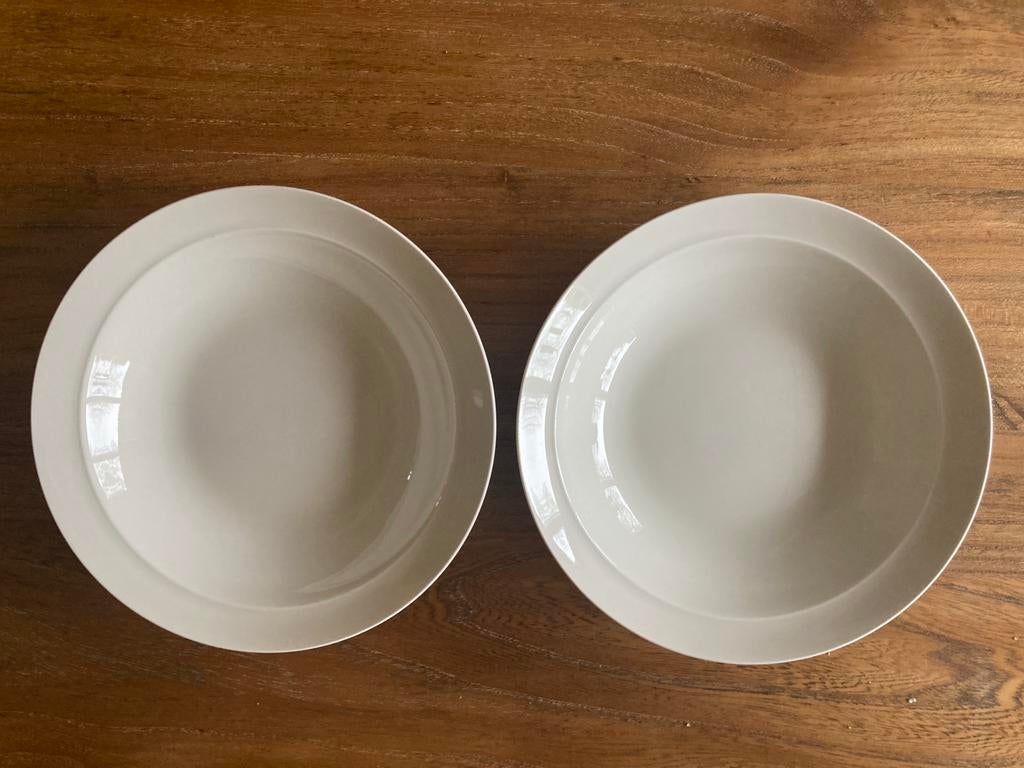 Witte diepe borden porselein Arabia Finland harlekin, Ophalen of Verzenden, Zo goed als nieuw, Bord