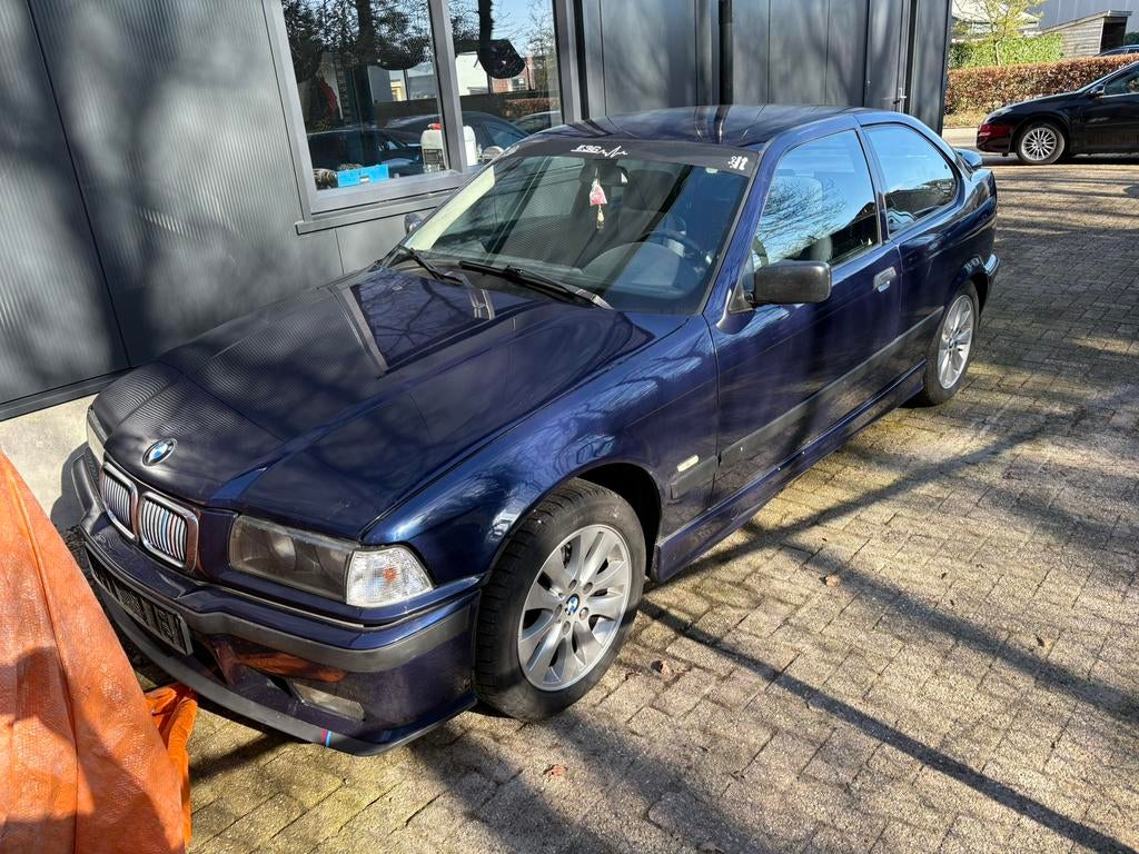 2x BMW E36 316i compact voor onderdelen., Gebruikt, Voor, Ophalen of Verzenden, BMW