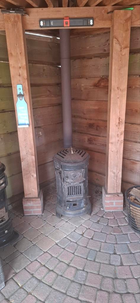 Oude gietijzeren kachel, Huis en Inrichting, Kachels, Ophalen of Verzenden