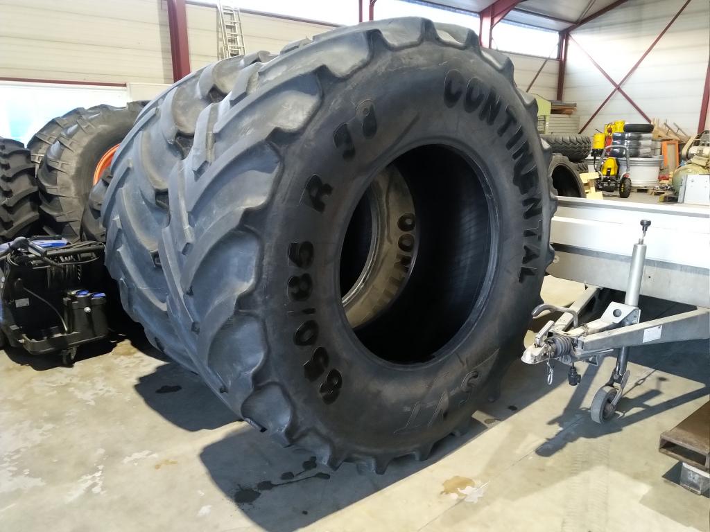 650/85 x R38 Continental banden, Zakelijke goederen, Agrarisch | Onderdelen | Banden, Velgen en Assen, Ophalen, Niet ingevuld