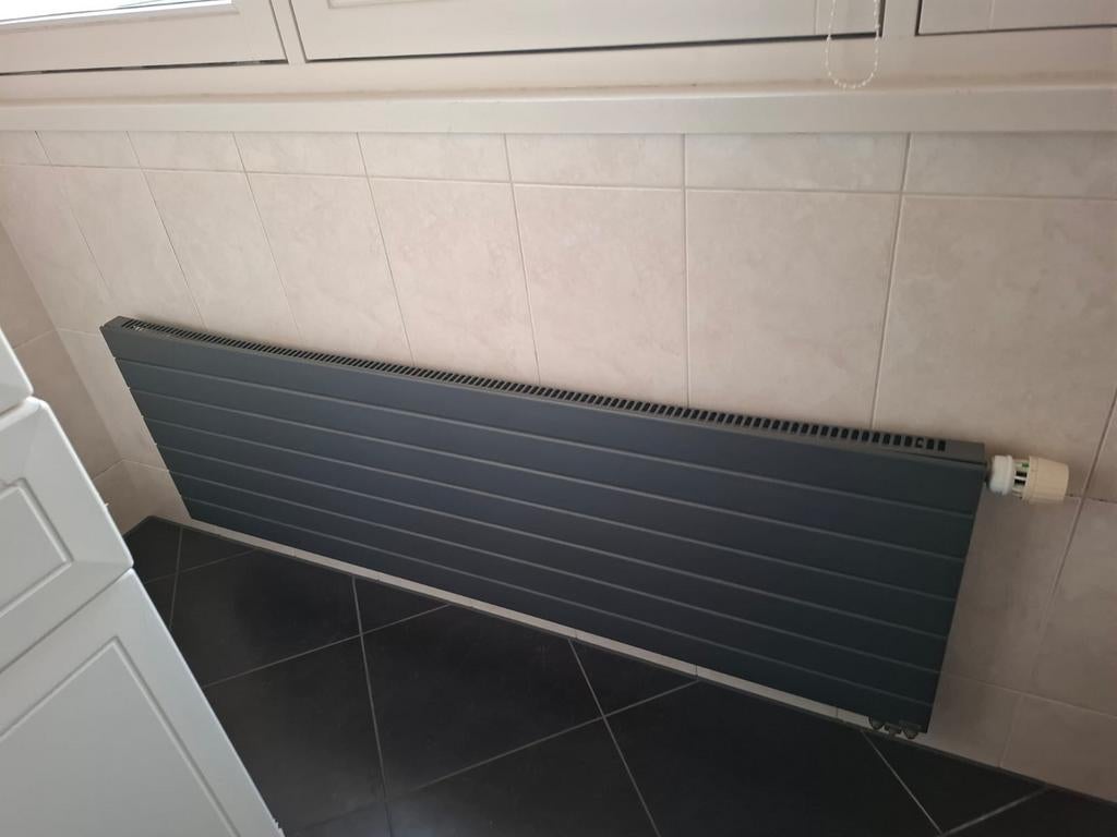 Radiator grijs, Ophalen, 30 tot 80 cm, Gebruikt, Radiator