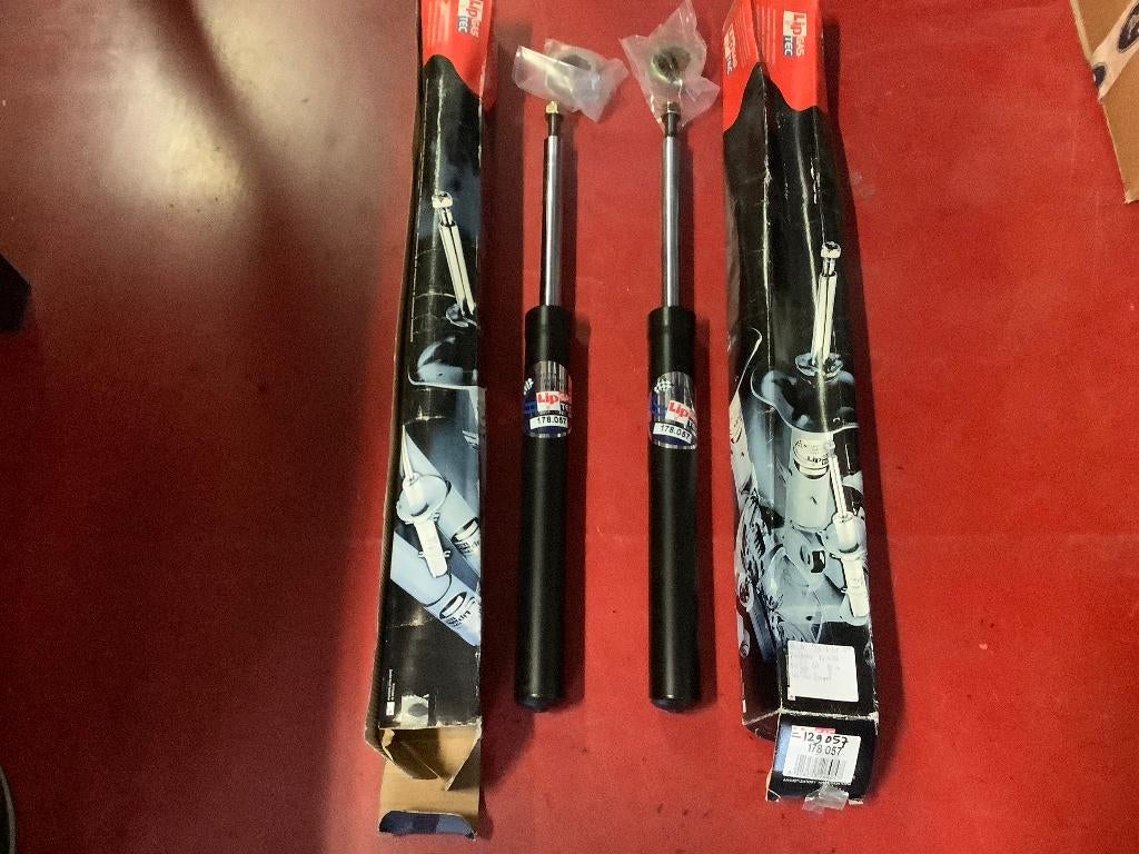 Nieuwe onderdelen VW Polo Audi 50 Derby Scirocco 1981/90, Ophalen of Verzenden, Bumper, Audi, Nieuw