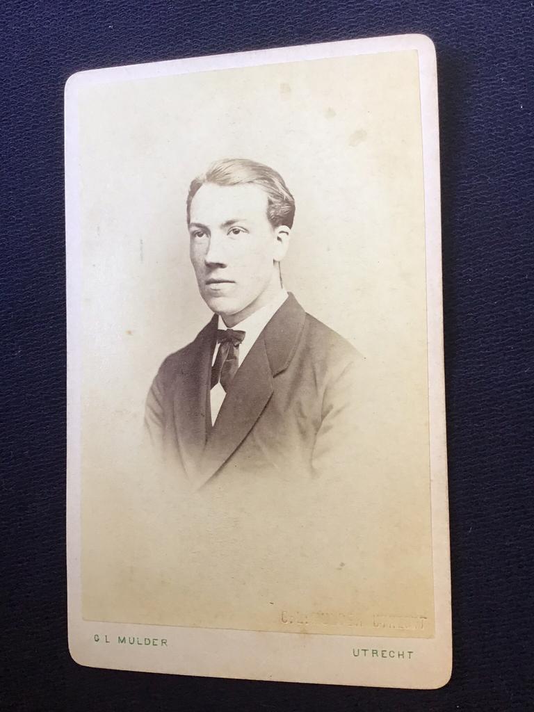 CDV, Man, G.L. MULDER, UTRECHT, Carte de Visite, dun karton, Ophalen of Verzenden, Voor 1940, Gebruikt, Foto