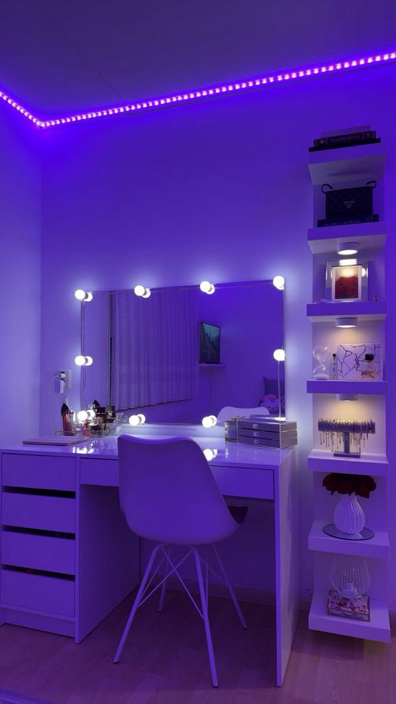 Bureau/ kaptafel met spiegel - MOET SNEL WEG, Huis en Inrichting, Tafels | Kaptafels, Ophalen, Zo goed als nieuw, 100 tot 150 cm