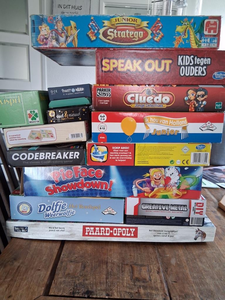 Groot spellenpakket: bordspellen voor urenlang plezier!, Vijf spelers of meer, Ophalen, Gebruikt