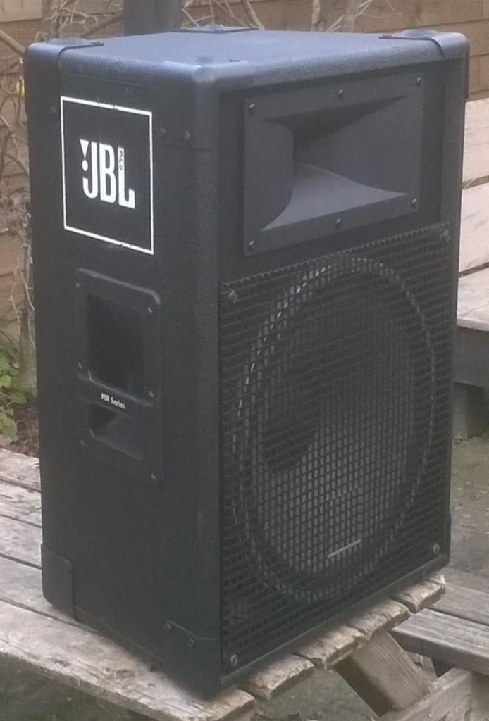 Luidspreker 15 inch JBL MR925, 250 - 500 Watt (1 exemplaar), Audio, Tv en Foto, Luidsprekers, Jbl pro, JBL, Overige typen, Ophalen of Verzenden