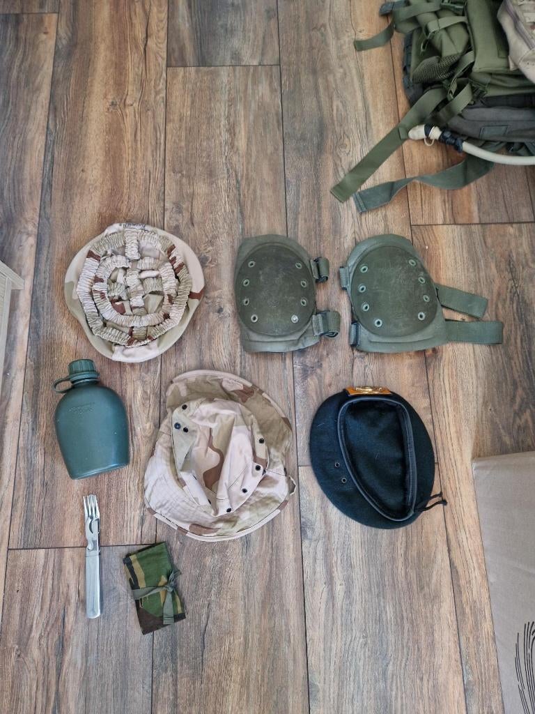 Oud defensie materiaal, kleding, afghanistan, Ophalen, Landmacht, Nederland, Helm of Baret