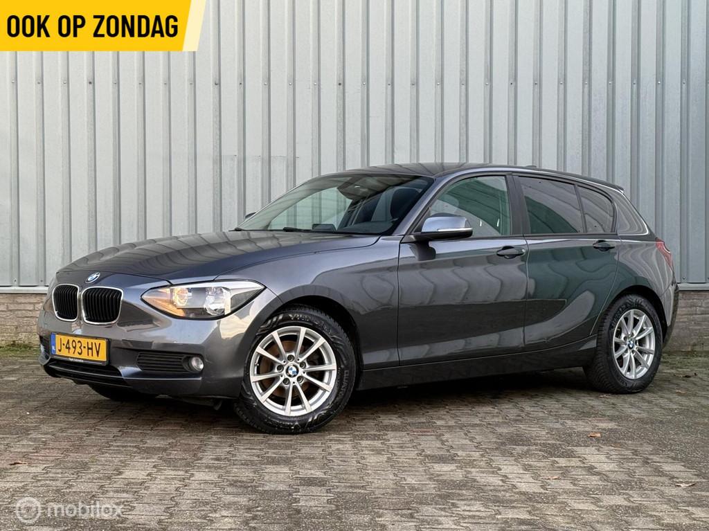 BMW 1-serie 116i EDE | Airco | Stoelverw. | PDC | NAVI, 1-Serie, 4 cilinders, 19 km/l, 5 stoelen