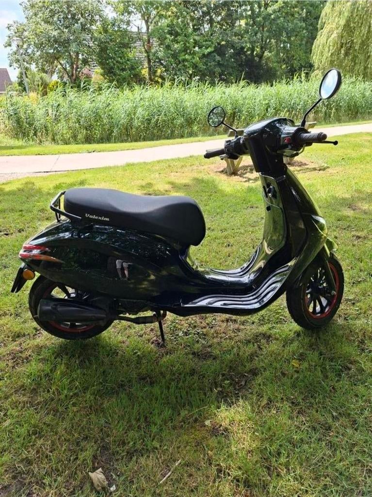 Nette valexim scooter geel kenteken  2025, Ophalen