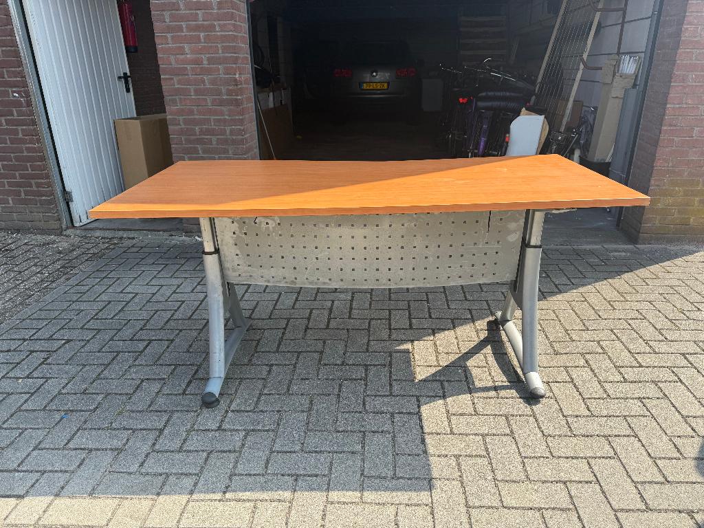 Bureau met ladenblok, Ophalen, In hoogte verstelbaar, Gebruikt