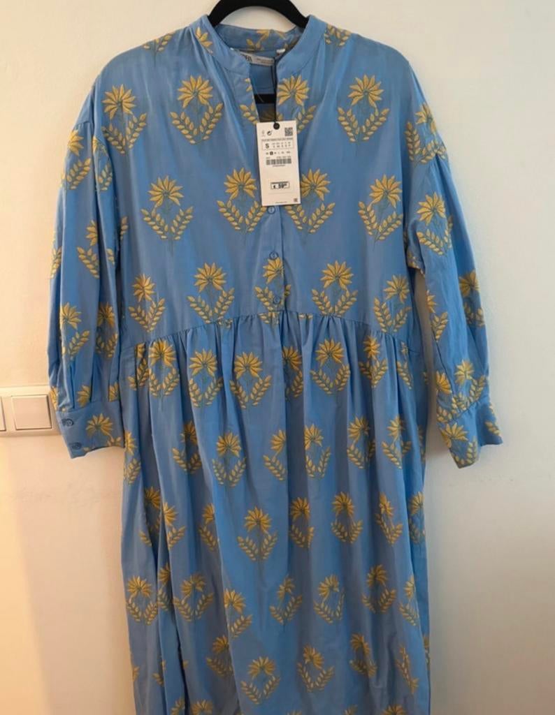 Zara geborduurde jurk maat S, nieuw met kaartjes, Blauw, Nieuw, Ophalen of Verzenden, Knielengte
