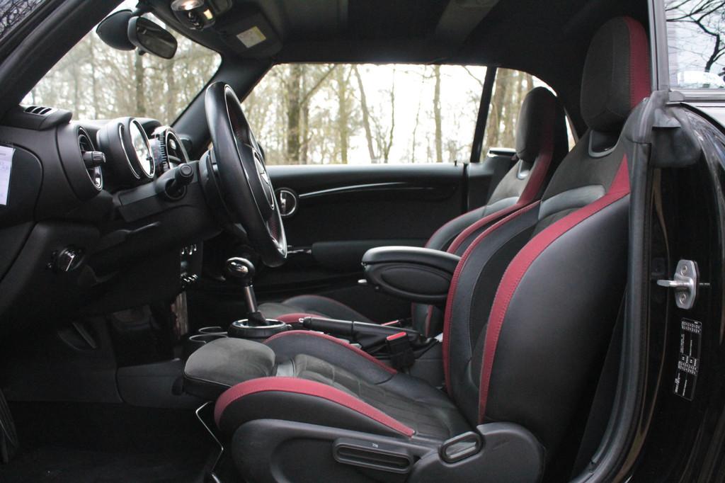 MINI Cooper Cabrio 2.0 John Cooper Works Chili | LED | Cruis, Auto's, 232 pk, Gebruikt, 4 stoelen, Zwart
