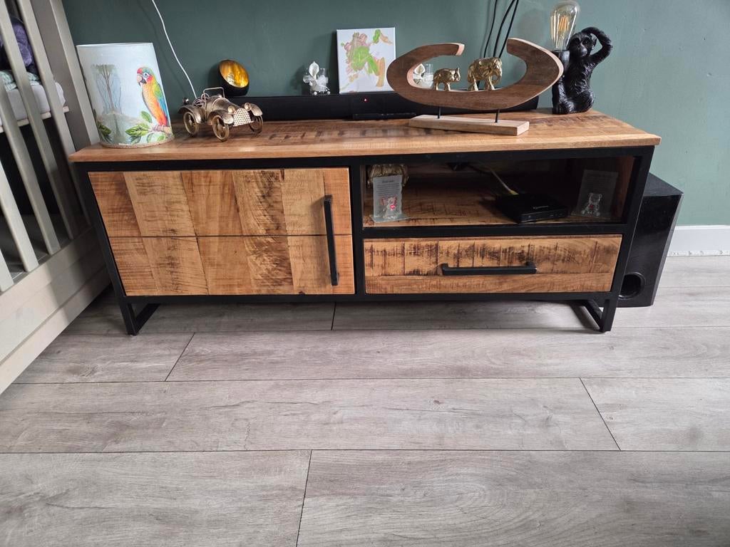 Mangohout tv kast, Huis en Inrichting, Kasten | Dressoirs, Ophalen, Zo goed als nieuw, 25 tot 50 cm