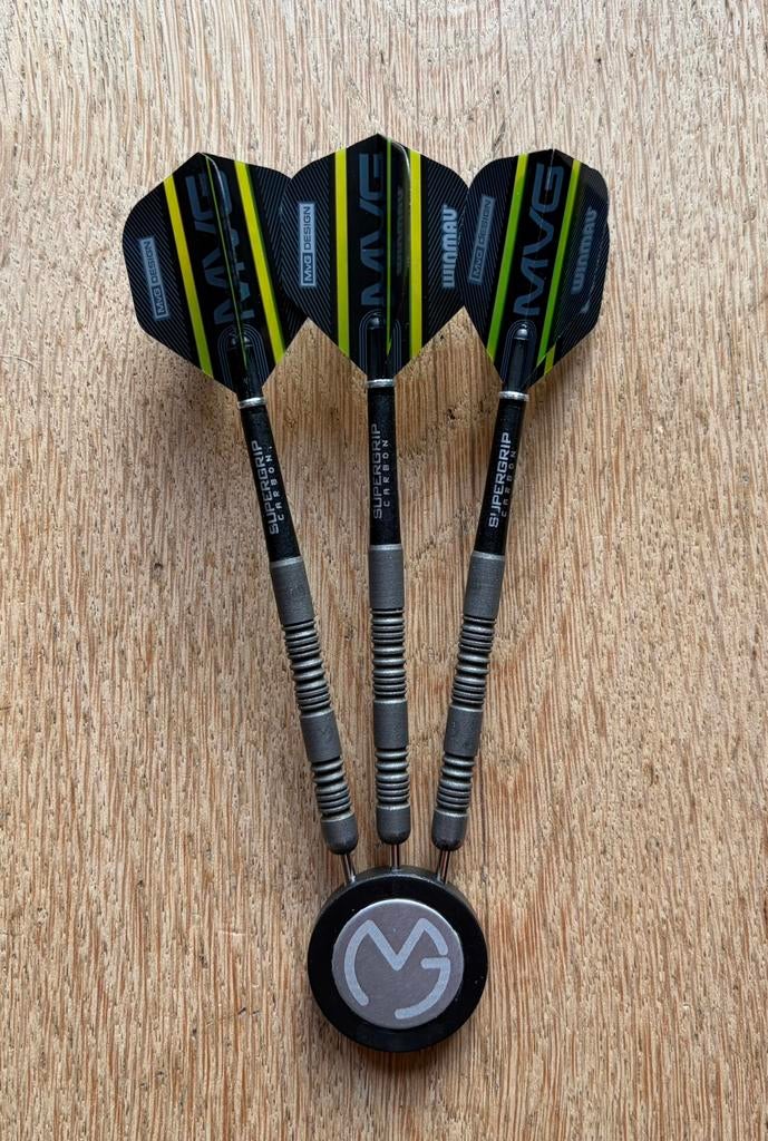 Winmau Michael van Gerwen Exact 90%, 23 gram, Ophalen of Verzenden, Zo goed als nieuw, Pijlen