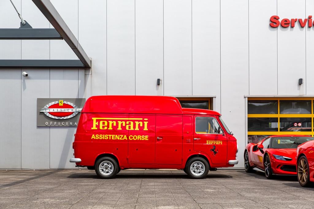 Fiat 238 Assistenza Corse (bj 1978), Auto's, Bestelauto's, Lederen bekleding, 1438 cc, Gebruikt, Zwart