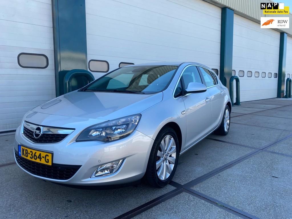 Opel Astra 1.7 CDTi S/S Cosmo, Auto's, Opel, Bedrijf, Te koop, Astra, ABS, Airbags, Airconditioning, Bluetooth, Boordcomputer