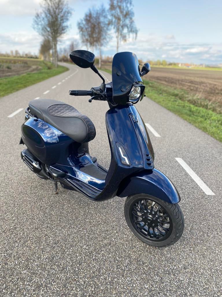 Vespa Sprint Brom 2018 Full Option, Fietsen en Brommers, Scooters | Vespa, Ophalen, Maximaal 45 km/u, Vespa S, Zo goed als nieuw